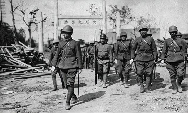 1942年，侵华日军将领冢田攻乘仁九式飞机返回汉口，途经安徽省西部太湖县境上空时