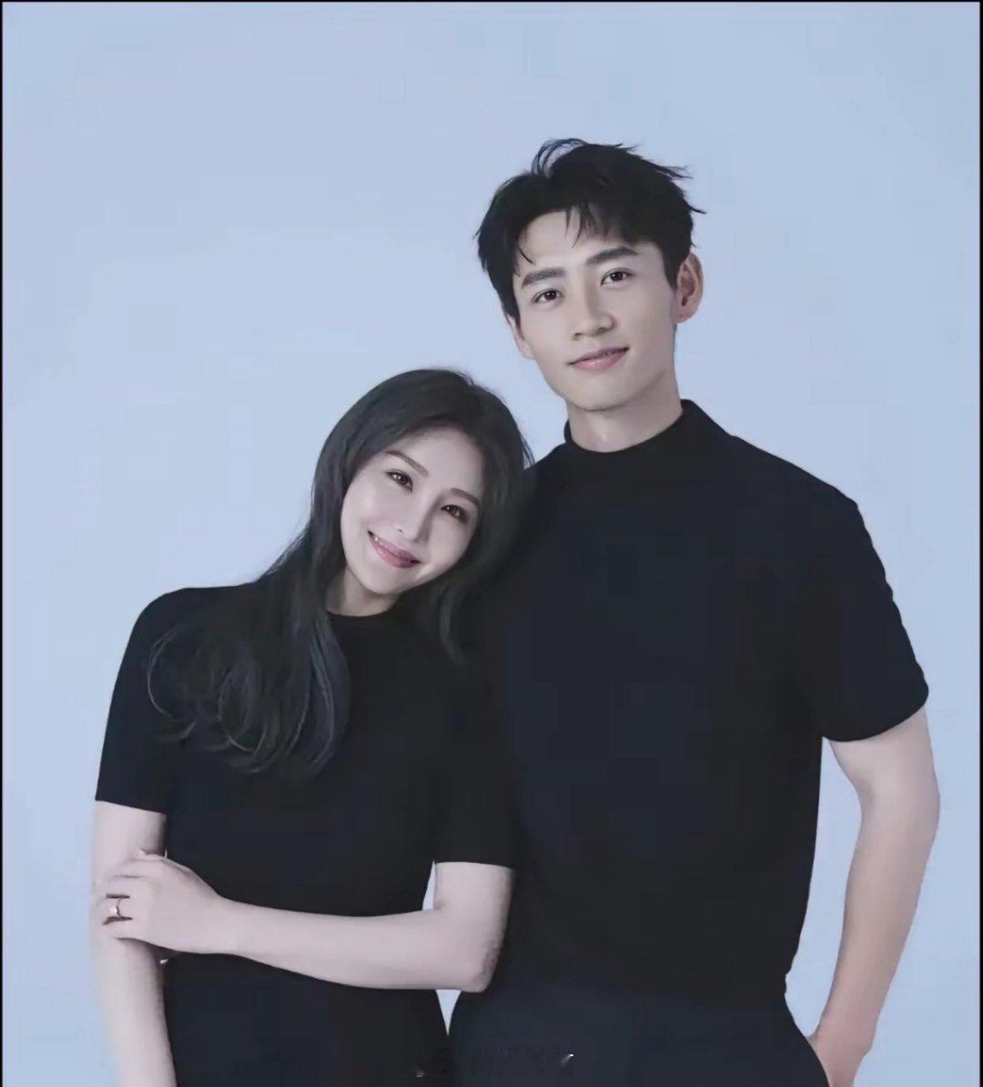 歌手魏晨的老婆，居然长得这么美，他这是上辈子修来的福气了。