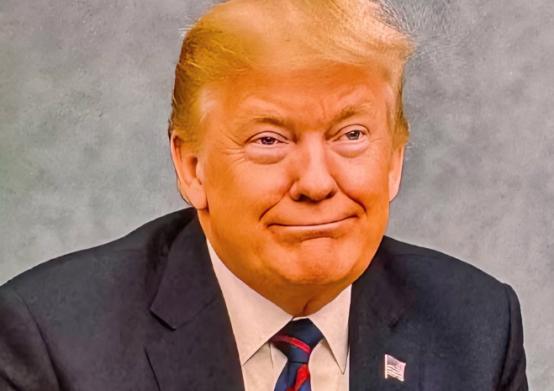 特朗普居然承认：放弃全球霸权！将调整与中国的经济关系，承认中美近乎平等！这条表态