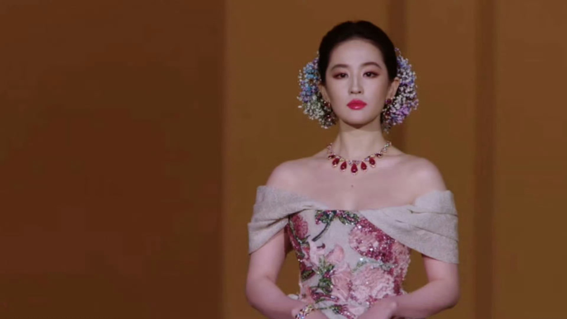 这就是牡丹花神的含金量。​​​