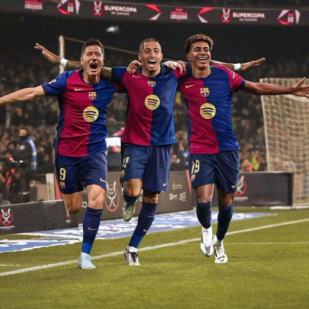 盘点巴萨那些令人恐惧的进攻组合：梅西、内马尔、苏亚雷斯梅西、亨利、埃托奥梅