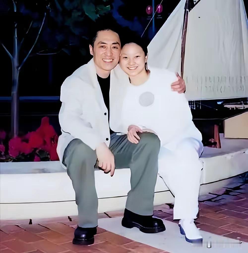 老谋子，那时的陈婷还是个孩子啊，你下得了手？我读研三时，一个大一的女生天天缠我，