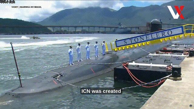 同日，一艘潜艇下水，一艘潜艇服役，巴西海军的高光时刻。11月26日，巴西海军“