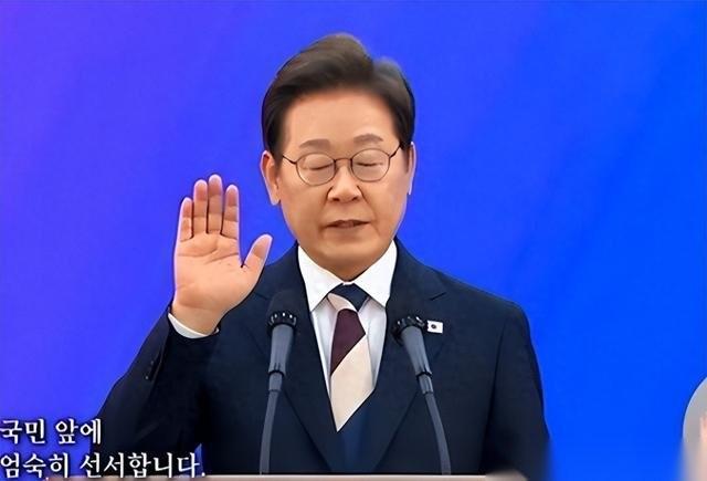 “全世界能打赢韩国的国家只有四个。”2025年6月4日，李在明在就职演讲里把这话