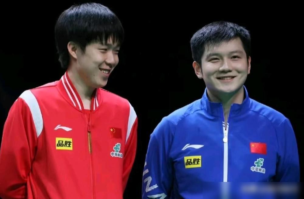 国乒高层下了盘狠棋，故意用樊振东当“磨刀石”，就是要把王楚钦逼出舒适区。你