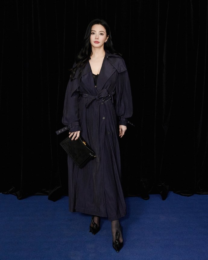 没认出来是张雨绮这谁能认出来这是张雨绮，总有种说不出口的范儿，让人疯狂着迷，这才