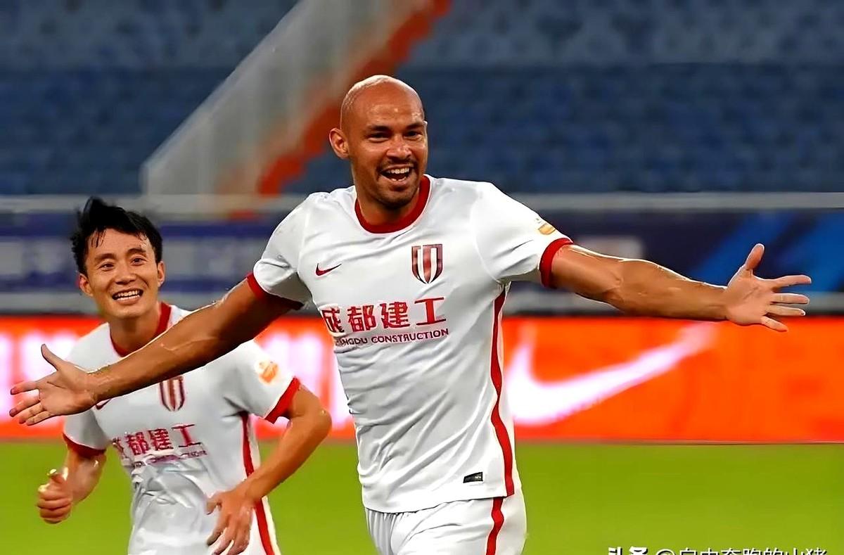 中超联赛第30轮，成都蓉城有没有必要全主力去战胜深圳新鹏城，去和申花队争一下中超