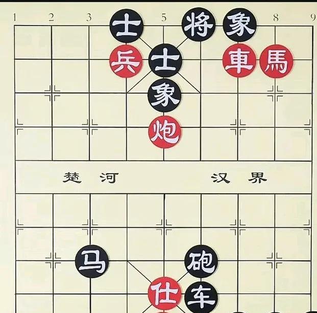 看似非常简单的一盘棋，但你得仔细观察一下，不心算好，有可能就会翻车，黑方有个车是