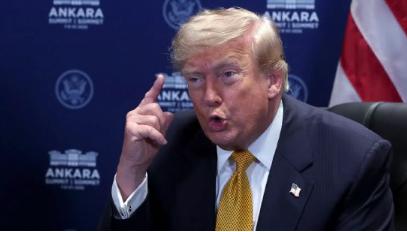 特朗普在安卡拉北约峰会记者会上说：“我认为中国有善待我们”。他说中国一半石油要走