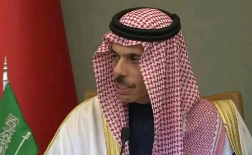 沙特这是彻底要做美国的帮凶了，看来是打算一条道走到黑了！半岛电视台报道，当地时间