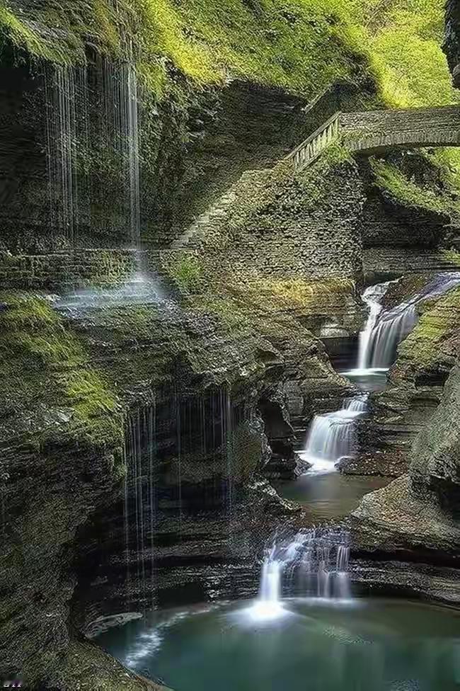 长寿的秘诀就藏在日常习惯里我父亲今年89了，耳不背眼不花。昨天陪他晒太阳，我