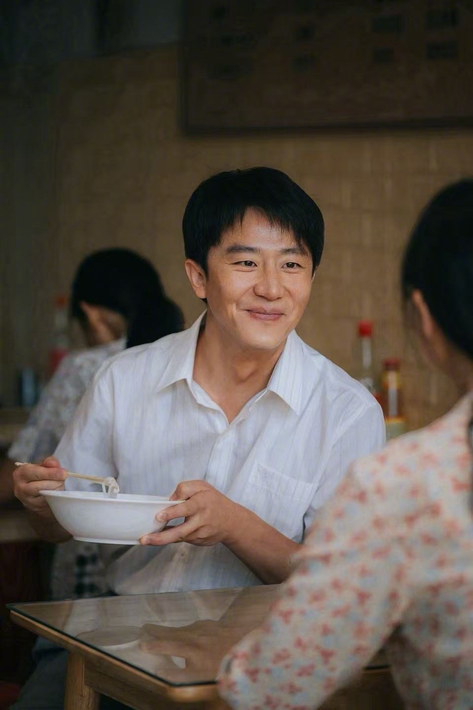 看《命悬一生》，我人傻了！黄轩一张脸怎么能演出三个完全不同的形象？这演技也太牛了