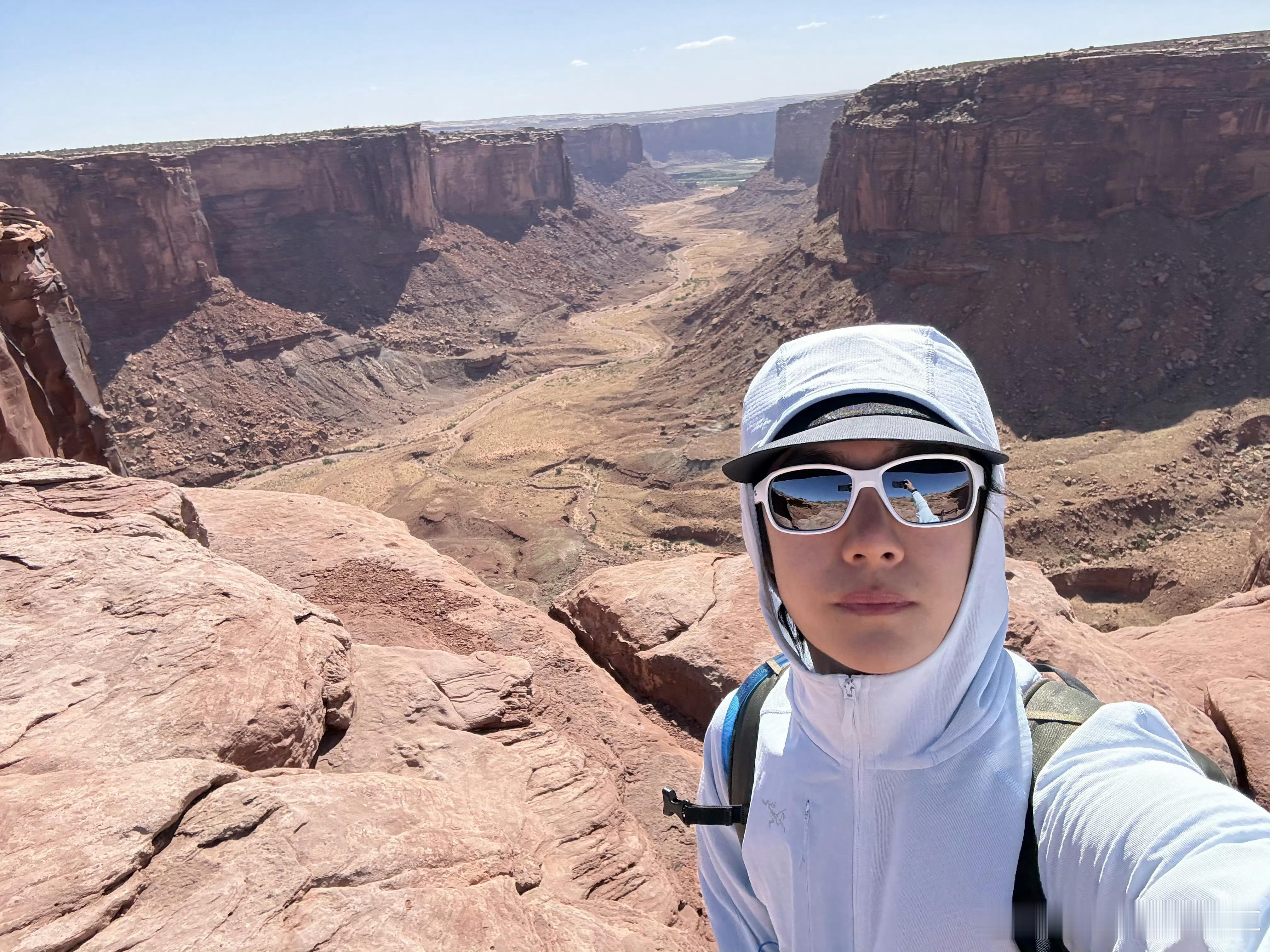 又到了每周都能收获新的啵啵自拍的时间！！！！王一博回应探索新境2开播