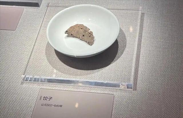 自以为是申请了14道褶的专利后，韩国必品阁饺子卷土重来，想占据中国市场，毕竟饺子