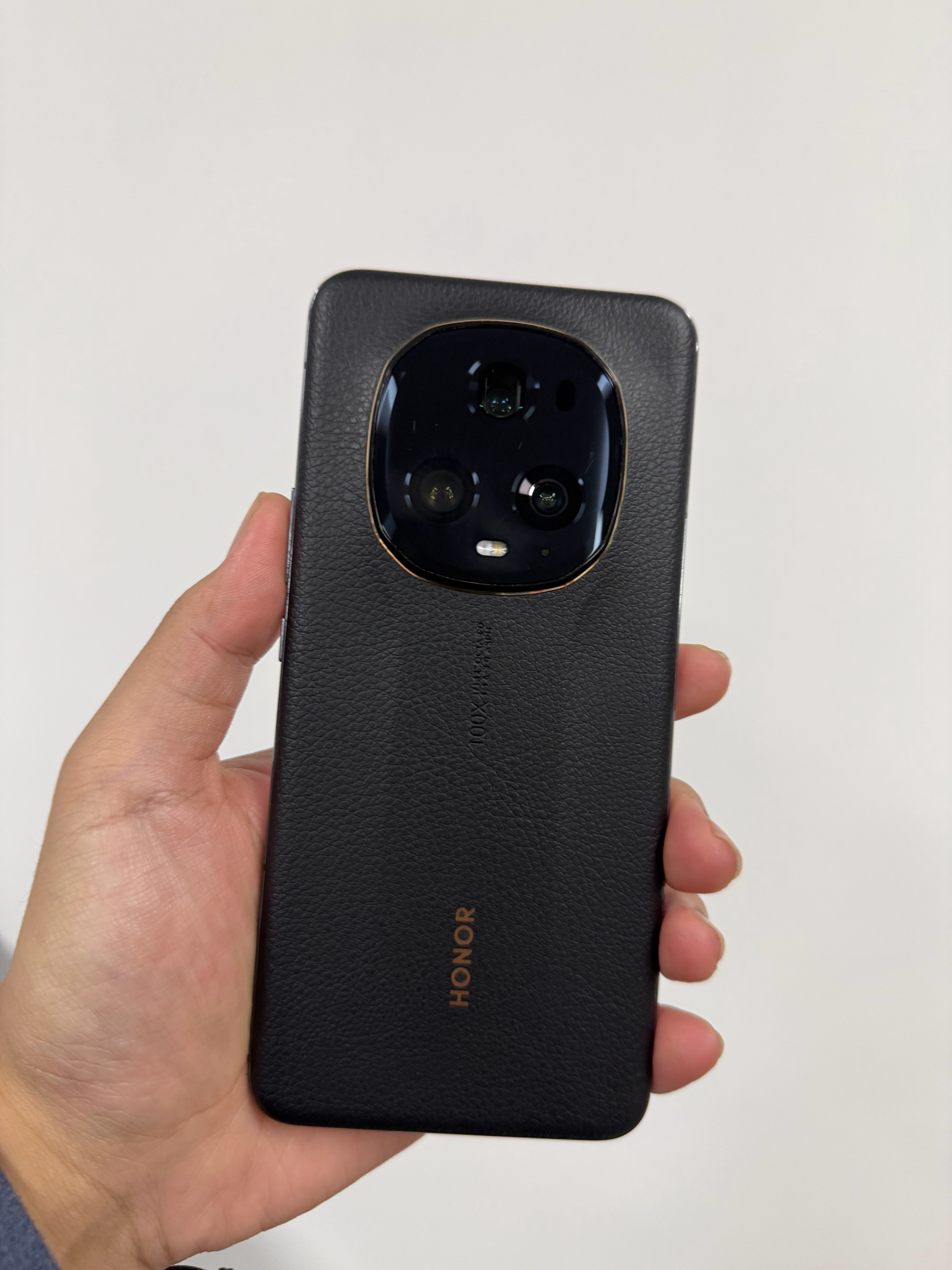 时间过得真快，现在都Magic8了我刚收的Magic5至臻都是两年前的产物了，不