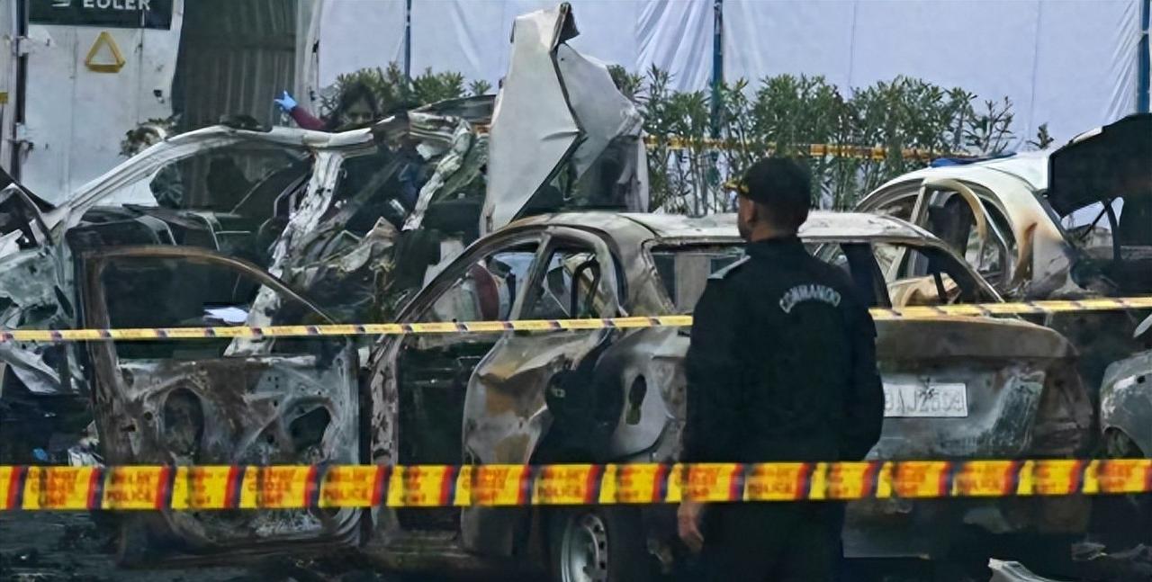 快讯！快讯！据多家媒体报道，巴基斯坦方面突然宣布了进入“两线作战准备”状态