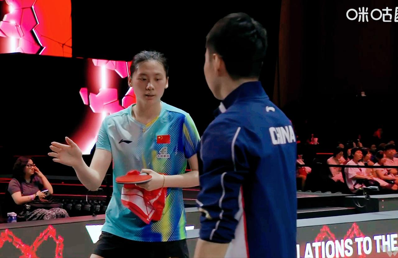 程靖淇说：新教练为了出成绩，很拼，能静下心研究新技术！于子洋的指导准确，有效