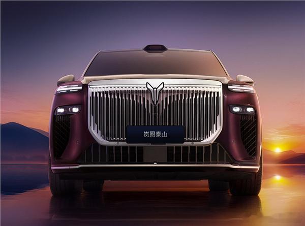 岚图泰山内饰官图公布10月30日,岚图泰山内饰全球首发,其搭载鸿蒙座舱5、超感A