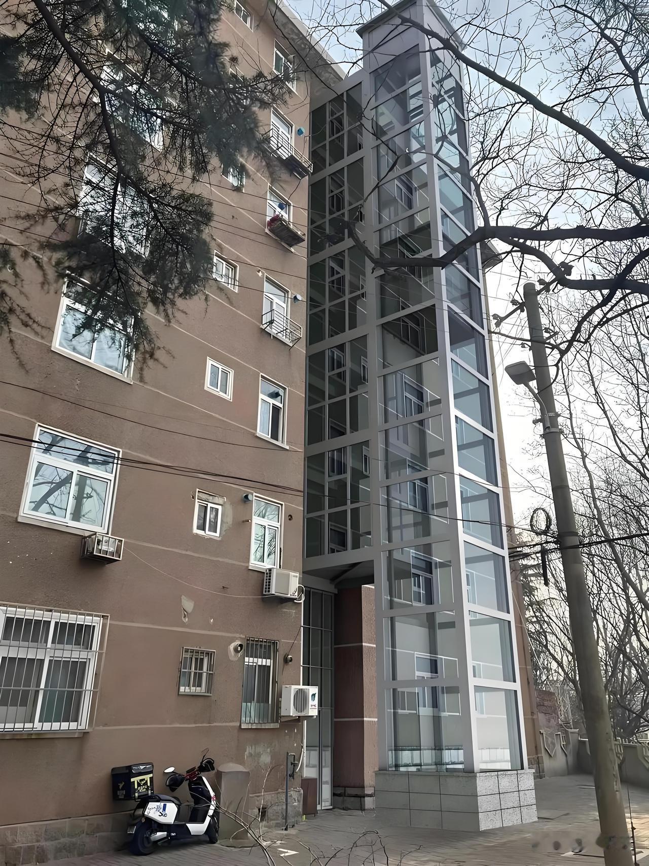 姐姐小区里加装电梯的方案已经通过了，一楼业主得一万。二楼拿出两万，三楼拿出三