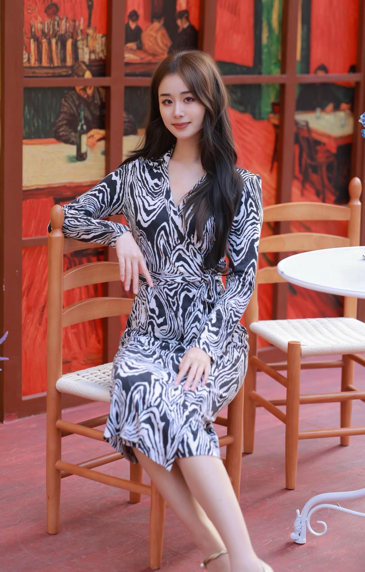 世上有许多玩笑，注定要留着泪开完。