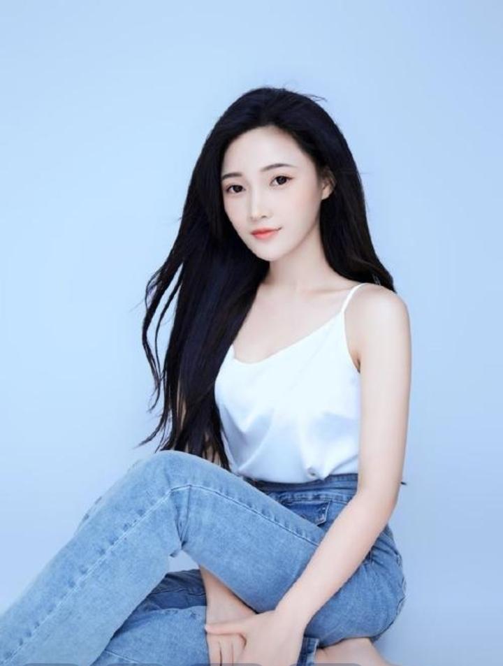 两性间永远不能说破的秘密：男人为性；女人为钱。天下所有的男人对女人好，都有一个