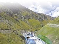 天山隧道通车暴击！新疆“开挂式”崛起，欧亚贸易要换玩法？谁能想到，一条隧道