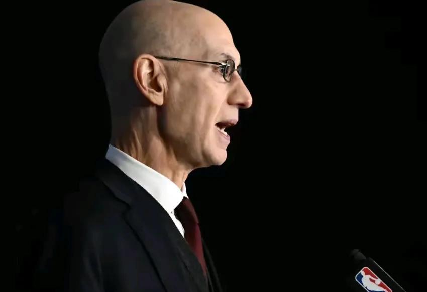 欲盖弥彰！肖华终于坐不住了！对于独行侠队以1.8%的逆天概率抽中状元签，大家伙