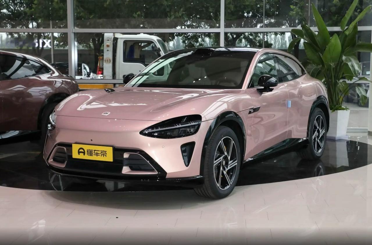 作为懂车帝博主，最近后台被问爆了：“现在二手小米YU7到底能不能冲？”说实话，这