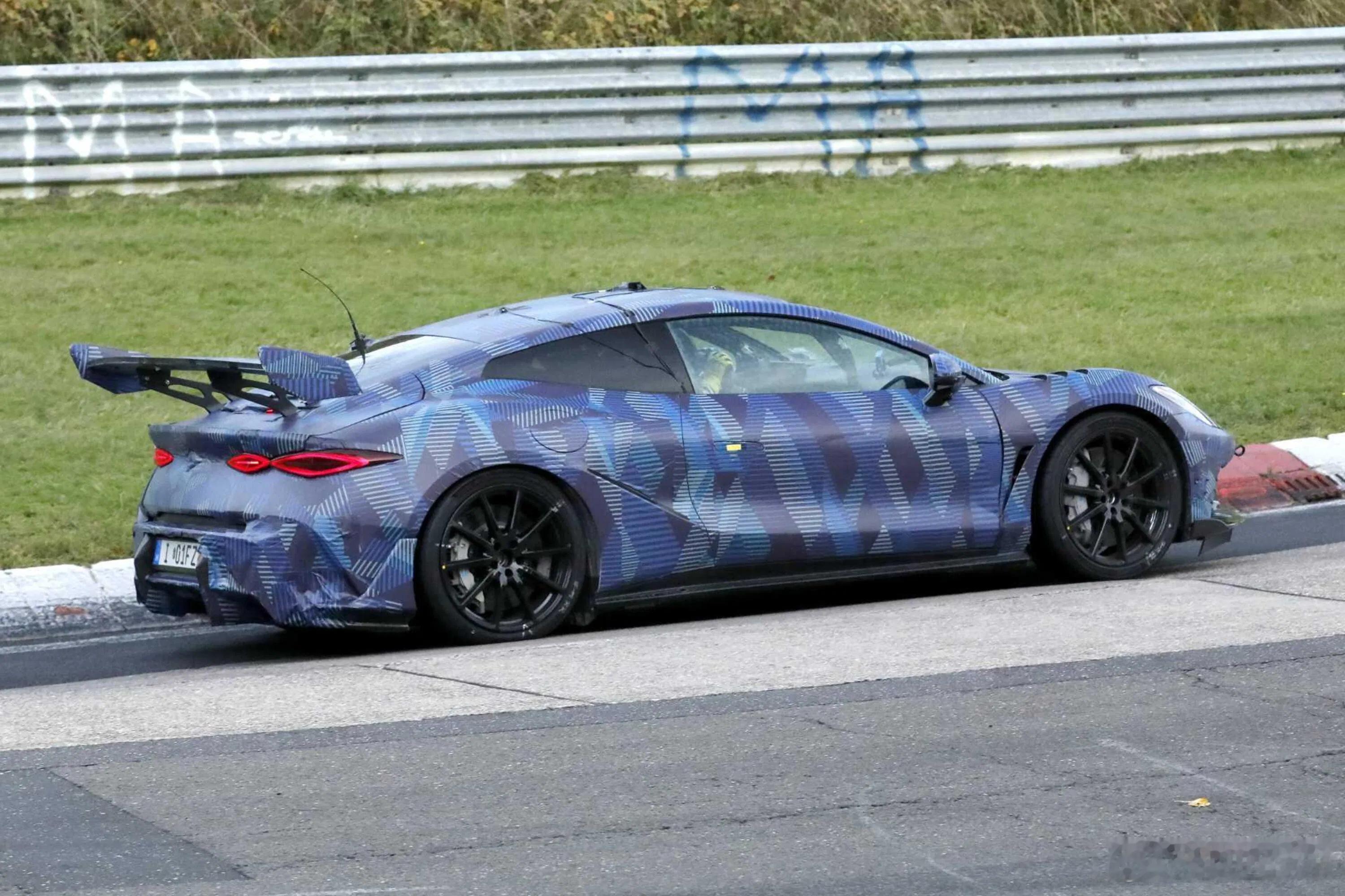 有人质疑说，腾势概念跑车，腾势Z的性能？我只能说，用1根手指就能回答你。