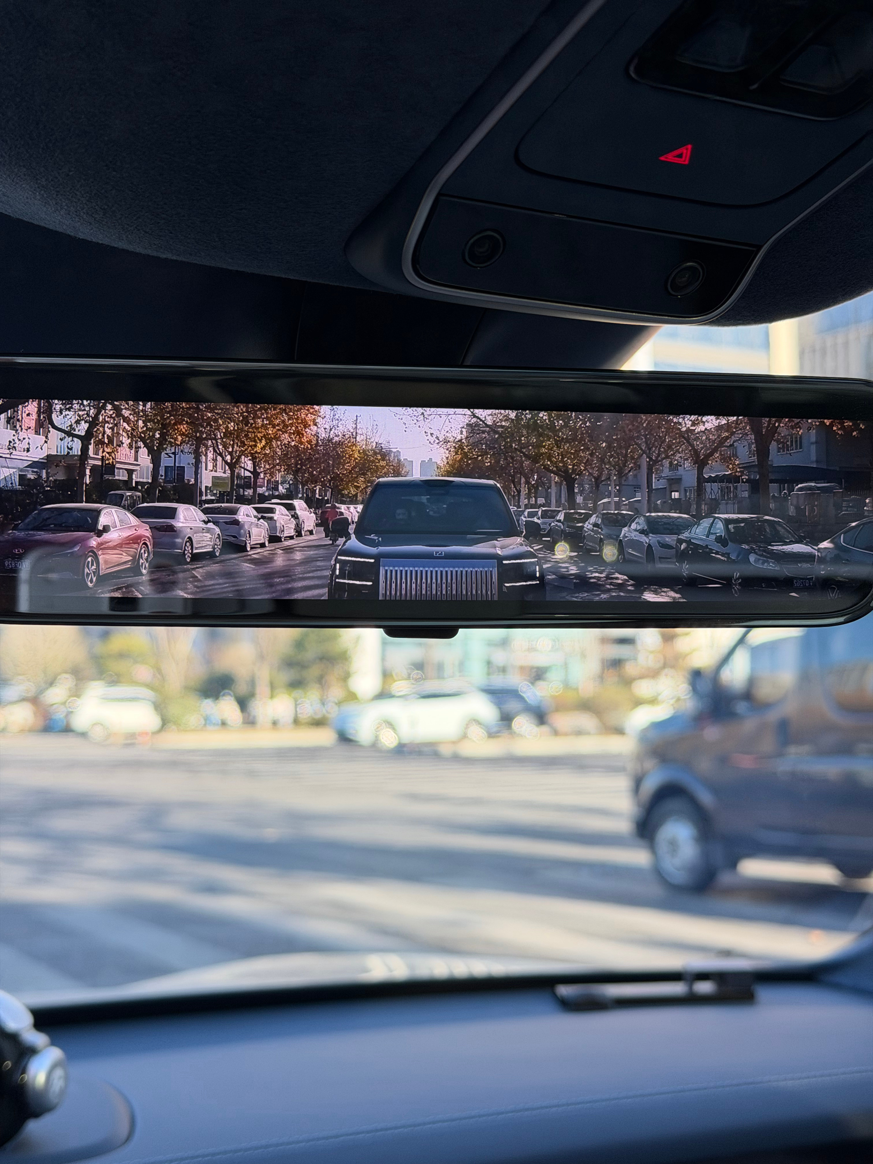 极氪9x这前脸真唬人啊