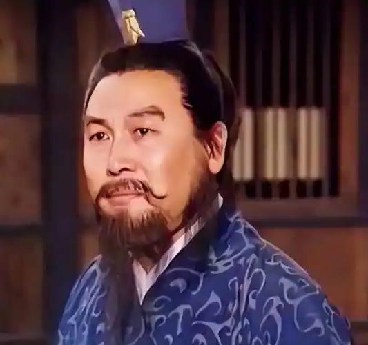 陈宫是东汉末年著名的谋士和军事家，他在历史上最为人熟知的事迹之一是曾经救过曹操的