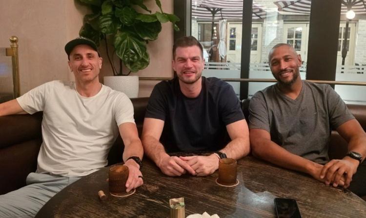 开拓者季后赛对阵马刺！斯普利特五味杂陈，他说心里有点乱今日上午，开拓者队主教练