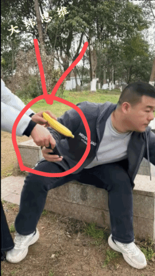 团伙作案，声东击西，根本来不及反应！