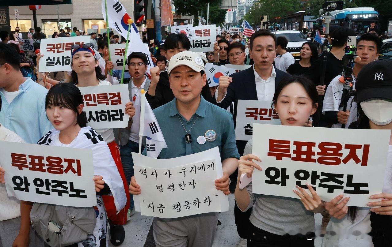 彻底摆烂！韩在野党首张东赫强行逼议员站台造势，党内全员躲避、无人捧场15日韩