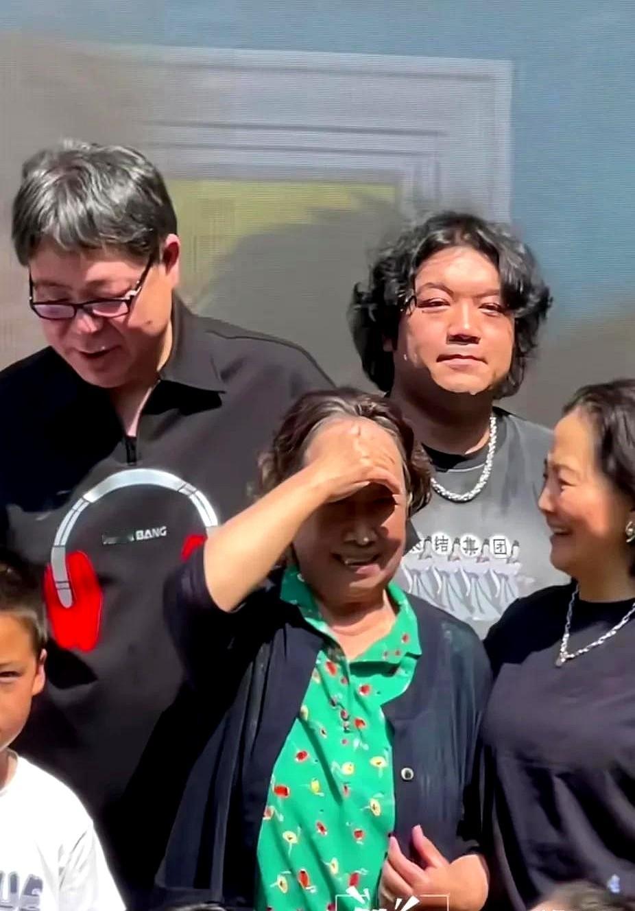 家人们谁懂啊！《家有儿女》剧组怕不是偷偷掌握了“逆生长”的魔法阵！当年剧