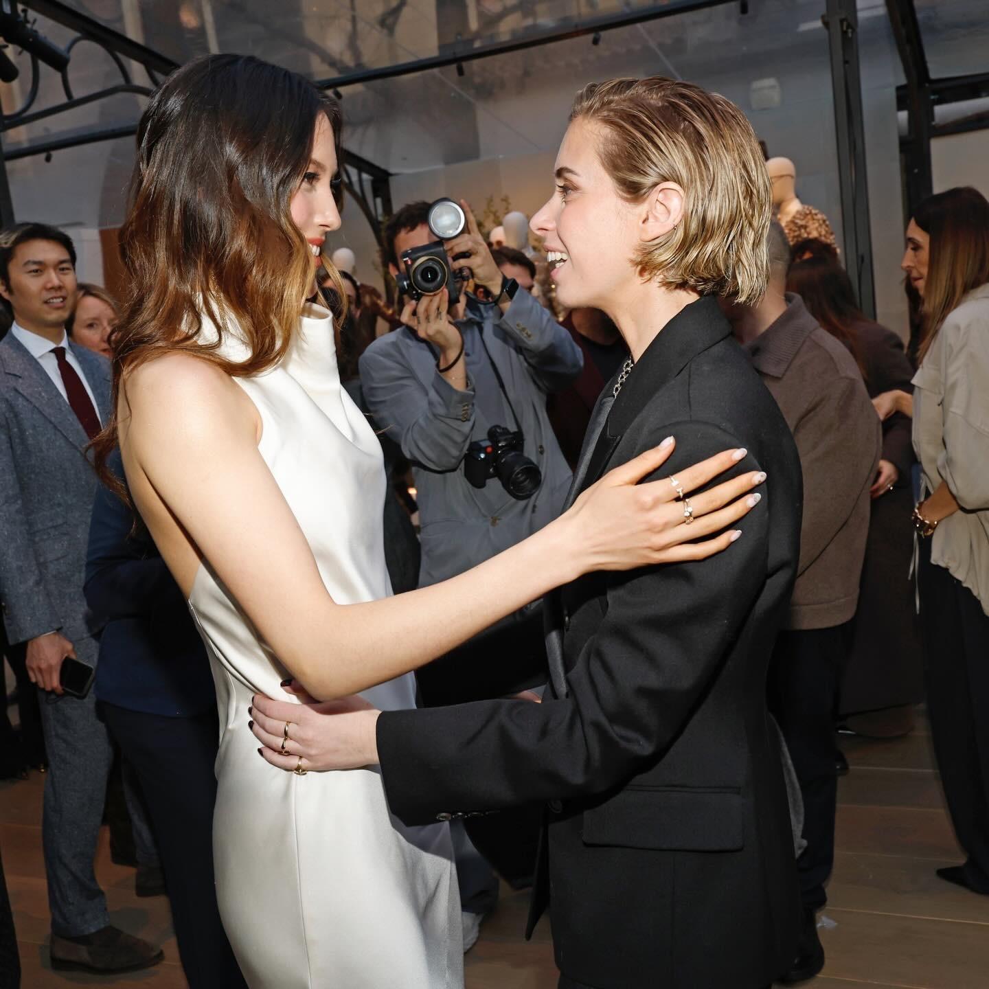 谷爱凌再次闪耀米兰时装周每个人都会选择适合自己的生活方式，别人可以不认同，但尽量