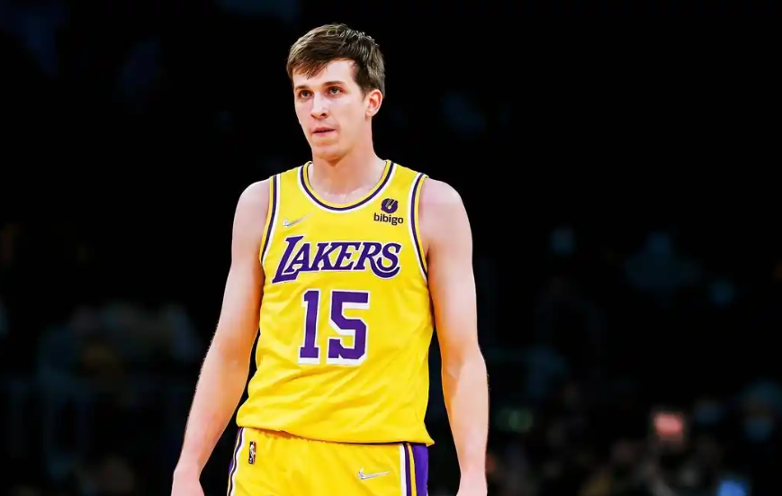 湖人迟迟不动，是因为字母还没有动静只要字母有动静，湖人32年首轮必拆，然后继续