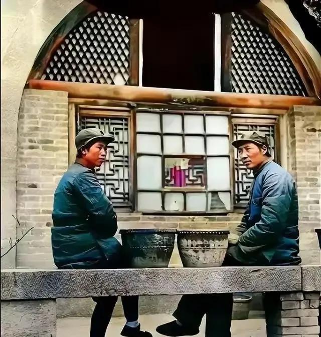 这是毛主席和夫人贺子珍的真实合影，都看看吧，艰苦岁月，伟人的精神面貌依旧满分。