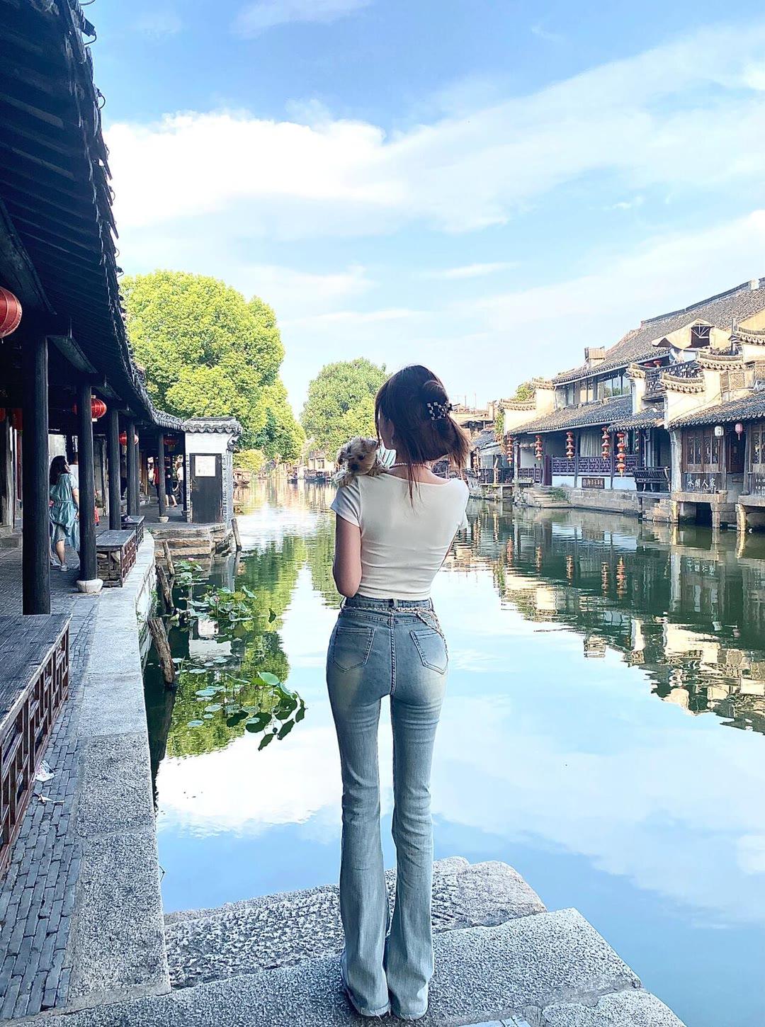 我爱你的时候，我是一条舔狗，我不爱你的时候，你就是一条流浪狗．.经历过才懂得