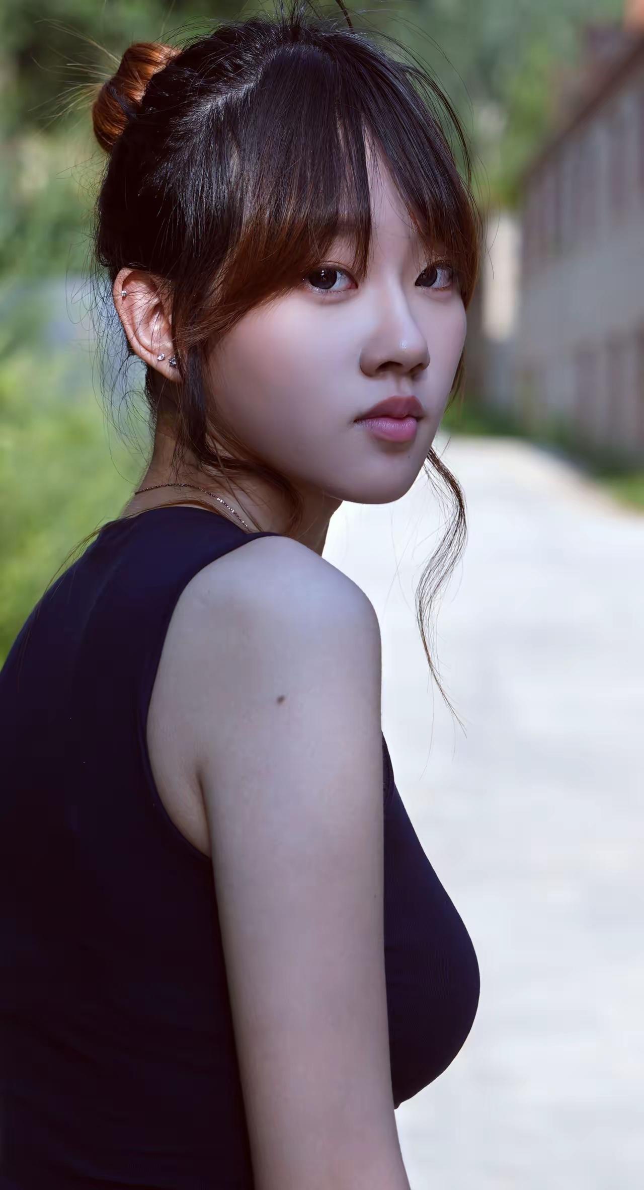 大家看看小女这颜值可否往娱乐圈发展？！有人说她长得像白百何，您觉得呢？