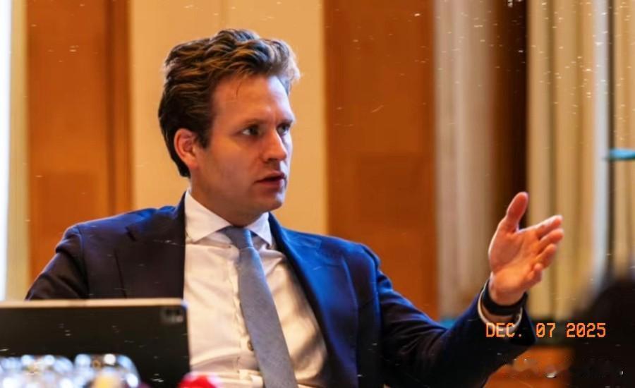 荷兰失算了！西方国家的人从来都没有认真了解中国人，也从心底里瞧不起中国人！荷兰经