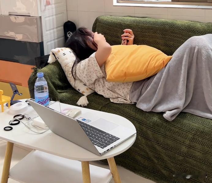 失业五个月，我终于找到了一份月薪4000的工作，当场就哭了！上个月，我终于收