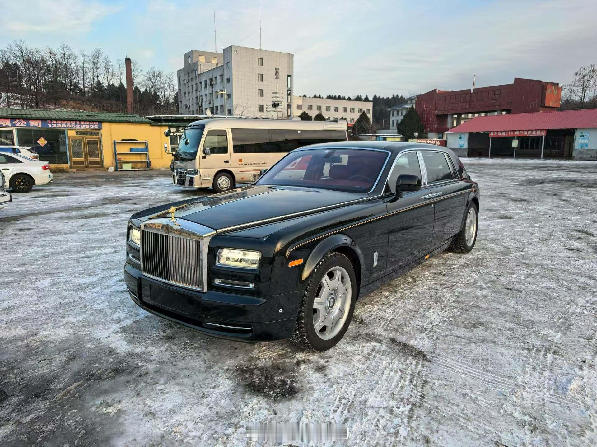 15年上牌劳斯莱斯幻影加长版，全车原版（有两个手掌大一块补漆，）全车车衣，全国最