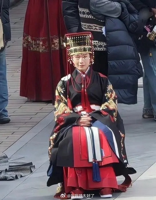 这是成毅在《两京十五日》里面什么时期的路透？