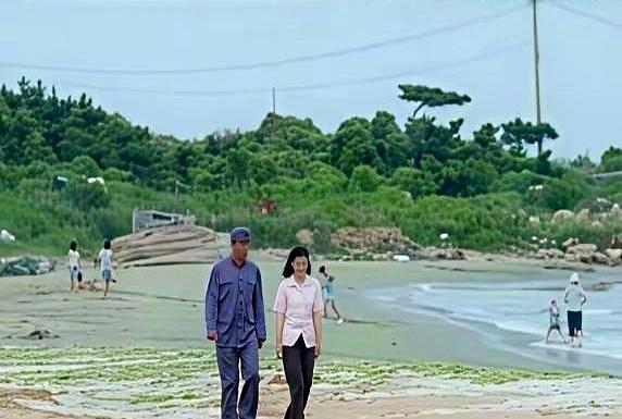 大家都在拿《好好的时光》比《父母爱情》，其实梅婷没变，是国产剧的骨头变软了。