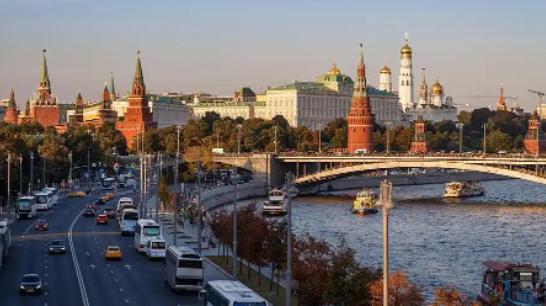 西方曾经以为，只要先打垮俄罗斯，大家就能团结起来一起对付中国，但印巴冲突让他们意