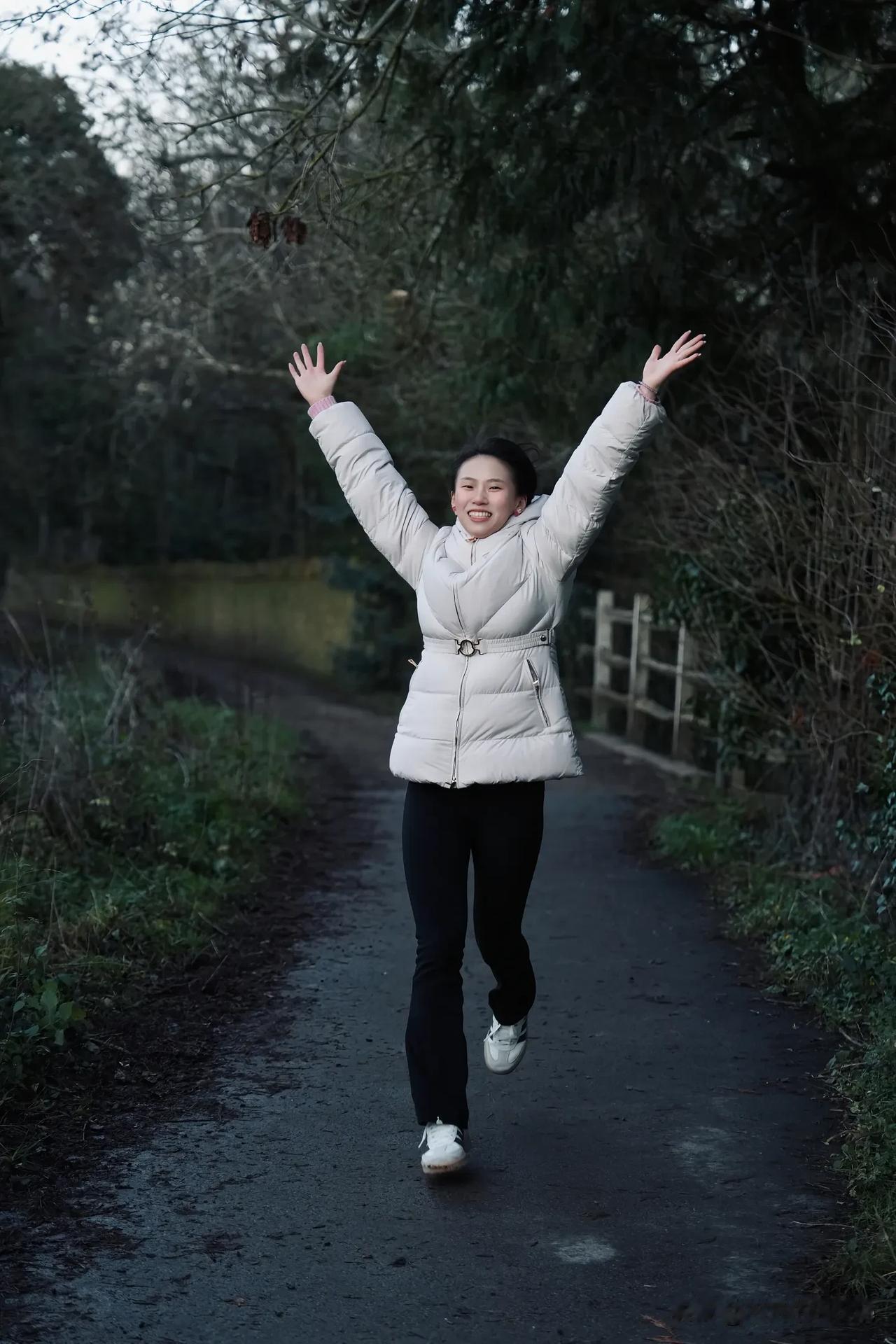12月23日，上海运动员陈芋汐更新意大利旅行plog，并配文“小时候看到大棒棒糖