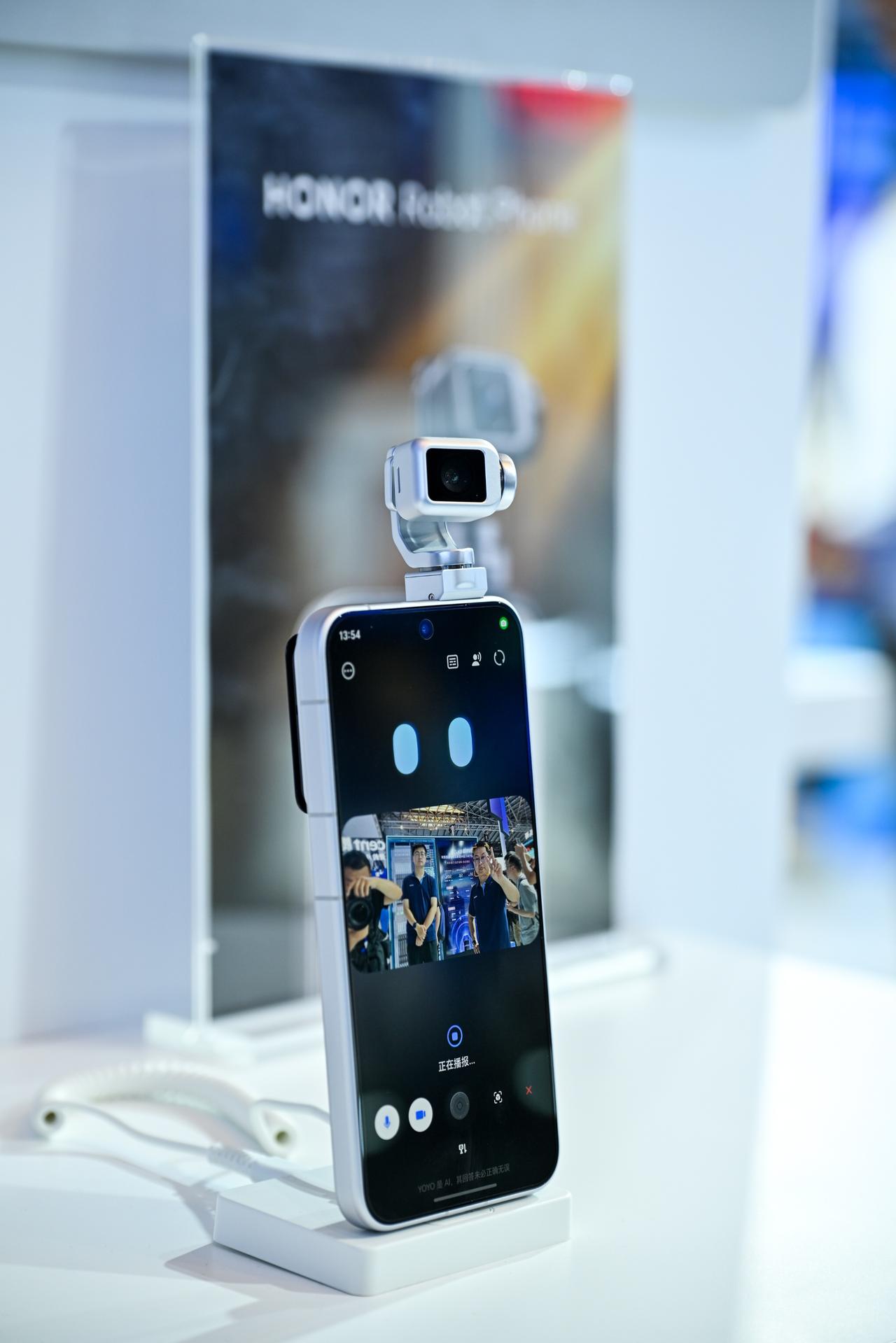 奉劝大家下半年买手机千万别只盯着iPhone18、iPhoneFold