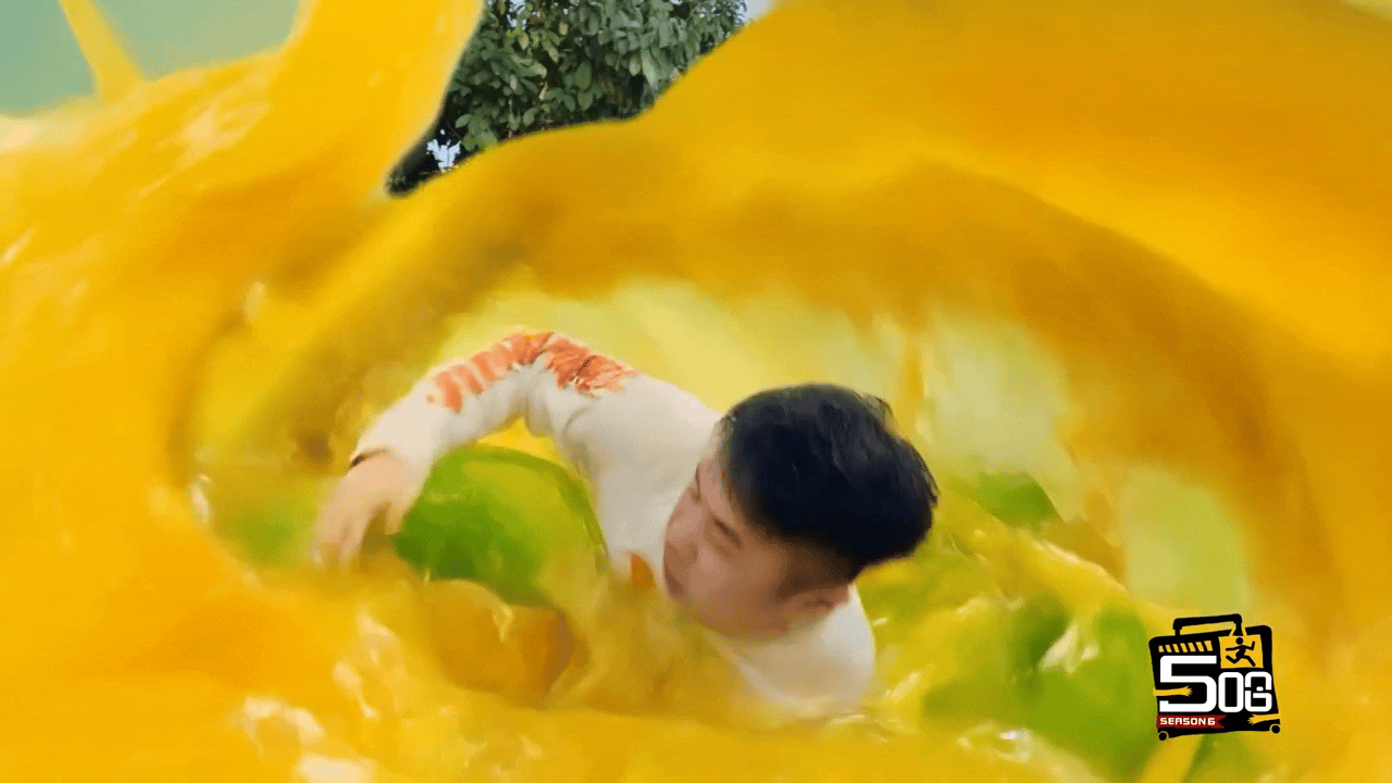 五哈6特效卷起来了陈赫的后面还是陈赫哈哈哈哈哈陈赫被芒果酸到表情失控，后期还整出