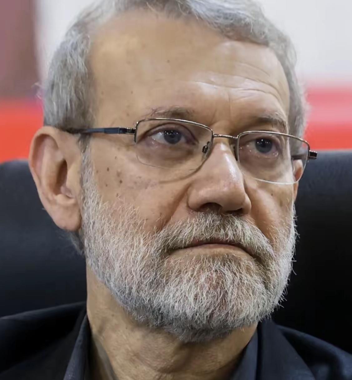 德黑兰在极度安全焦虑下完成的“战时内阁化”转型。哈梅内伊选择阿里·拉里贾尼而